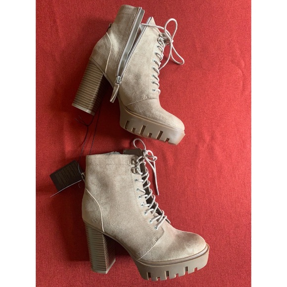 Forever 21 tan high heel lace up booties, 7.5 - Picture 2 of 10
